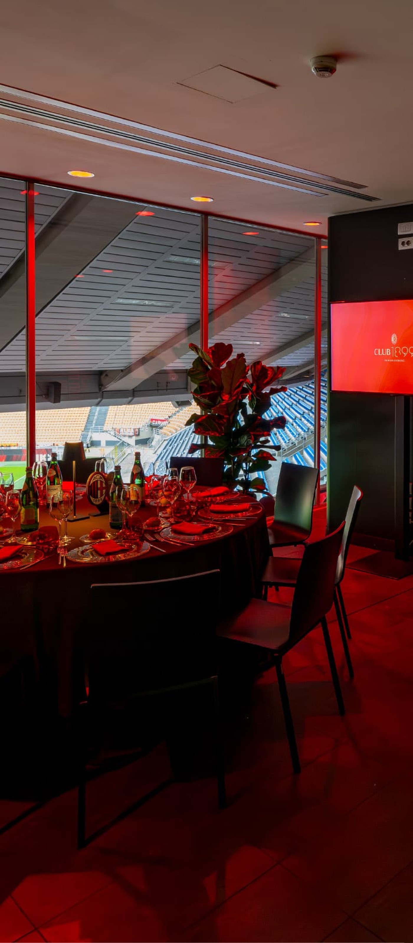 image 1 RED SKY LOUNGE 1-2