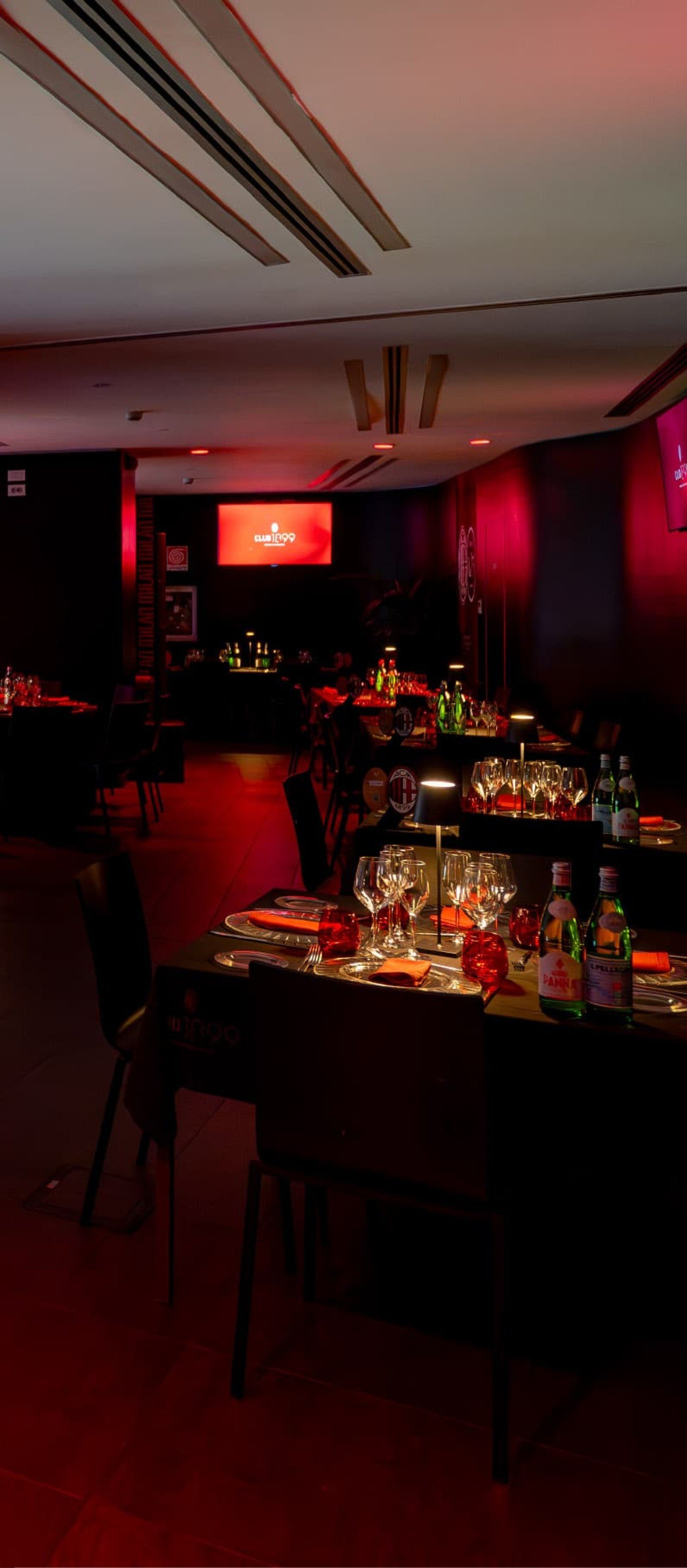 image 3 RED SKY LOUNGE 1-2