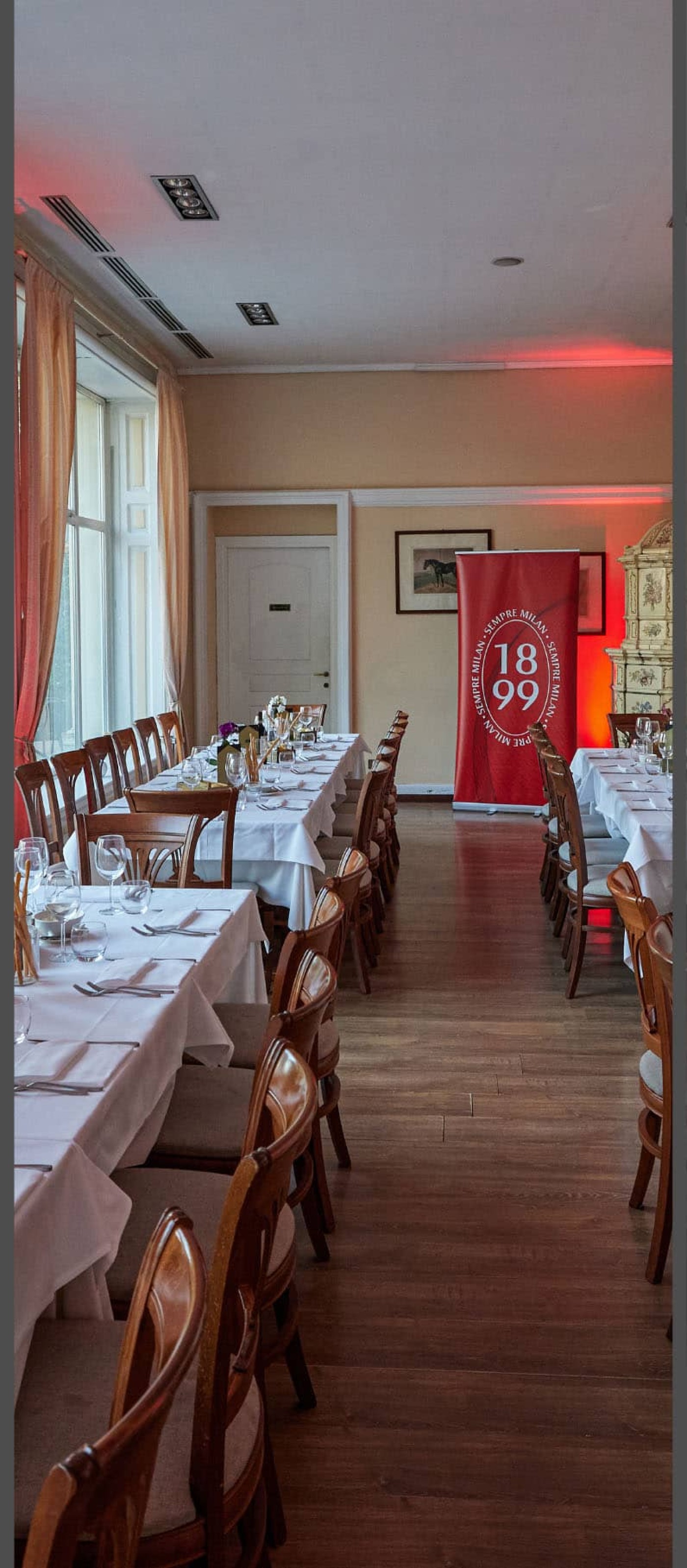 image 2 ROSSONERI LOUNGE