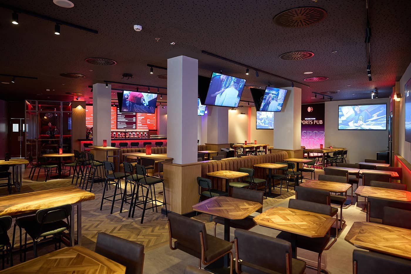 image 3 SPORTS PUB EXPERIENCE