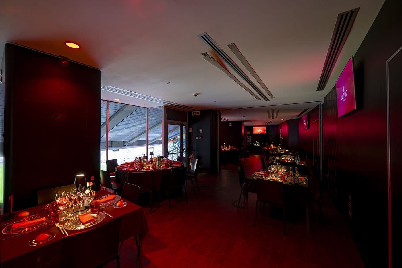 image 3 RED SKY LOUNGE 1-2