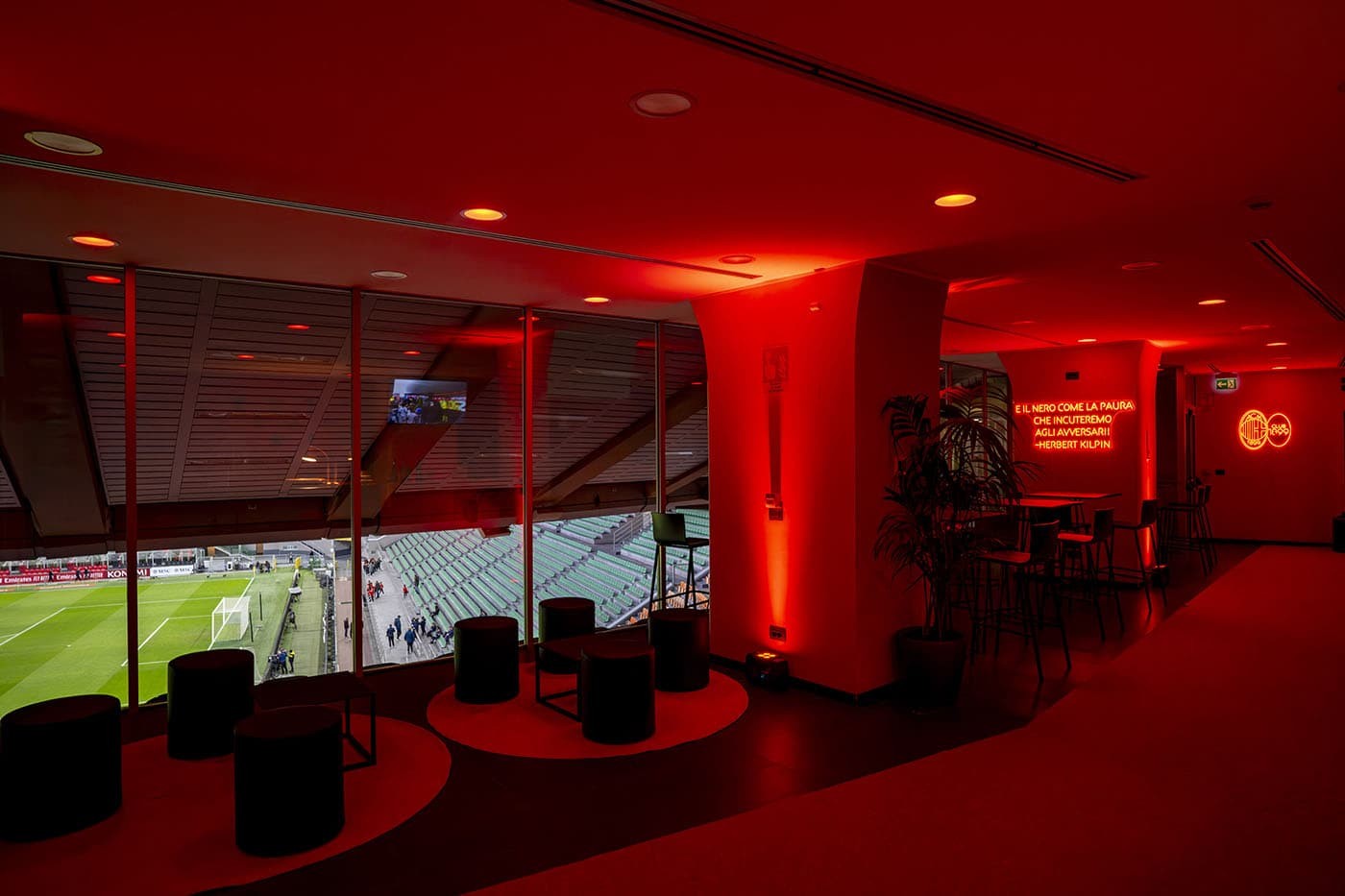 image 1 ORANGE SKY LOUNGE PREMIUM